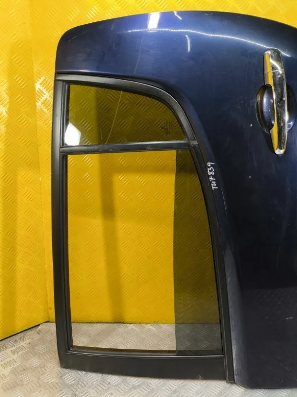 Стекло двери задней левой Mitsubishi L200 (2006-2015) 2009 MN182275 ПИКАП 2.5 D 4D56