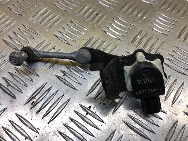 Датчик положения подвески Toyota Rav 4 (XA50) (2018-н.в.) 2023 8940842031 2.5 I A25AFXS