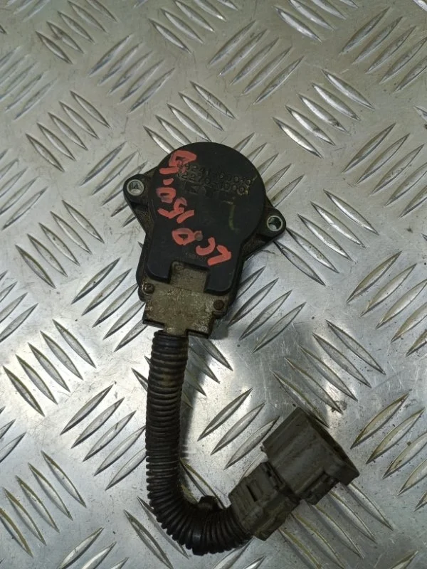 Датчик положения подвески Toyota Land Cruiser Prado 150 (2009-2023) 2019 8924160010 ВНЕДОРОЖНИК 2.8 D 1GDFTV, передний
