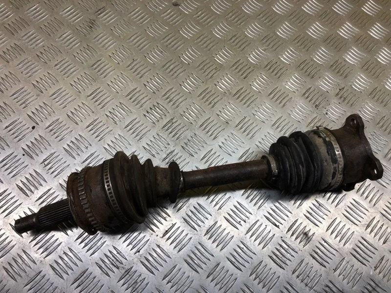 Полуось передняя правая (приводной вал, ШРУС) Mitsubishi L200 (2006-2015) 2006 MR580692 ПИКАП 2.5 D 4D56