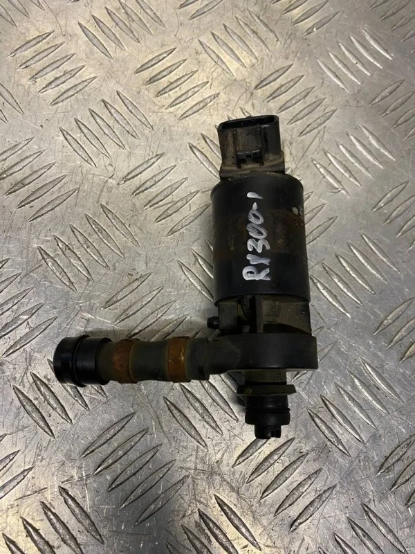 Насос (моторчик) омывателя фар Lexus RX 300 (2003-2008) 2003 8528020020 ВНЕДОРОЖНИК 3.0 I 1MZFE