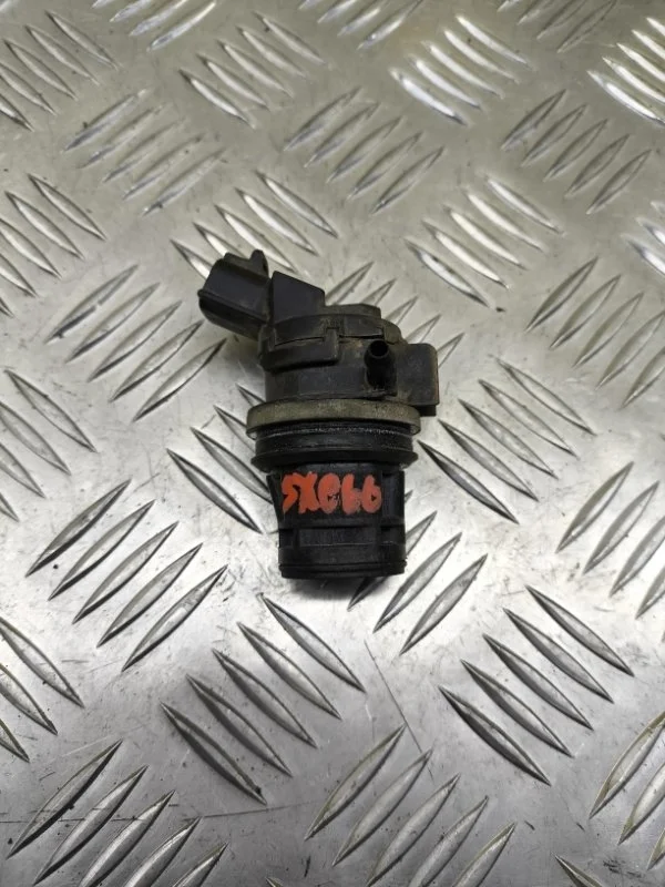 Насос (моторчик) омывателя стекла Toyota Rav 4 (XA30) (2005-2014) 2006 8533071010 2.0 I 1AZFE
