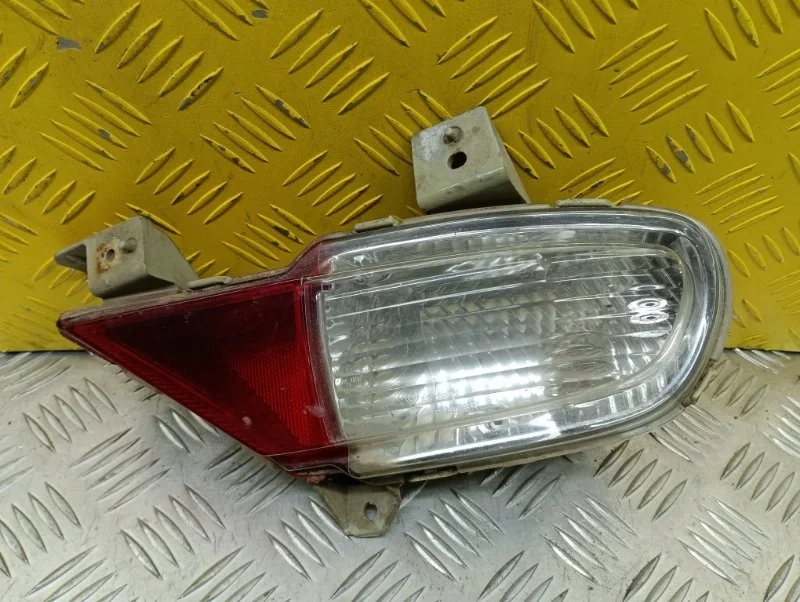 Фонарь задний правый Mitsubishi Pajero Sport II (2008-2017) 2008 8336A074 ВНЕДОРОЖНИК 3.2 D 4M41