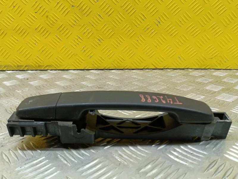 Ручка двери наружная передняя правая Nissan Navara (D40) 2004-2015 2007 80640EB100 2.5 D YD25DDTI