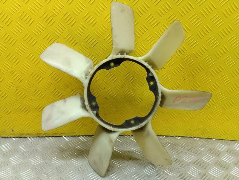 Крыльчатка вискомуфты Toyota Sequoia Ii 2008 - 2022 2008 1636138020 5.7 I 3URFE