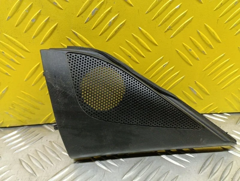 Крышка зеркала внутренняя правая Mitsubishi L200 (2006-2015) 2006 MN136566XA ПИКАП 2.5 D 4D56