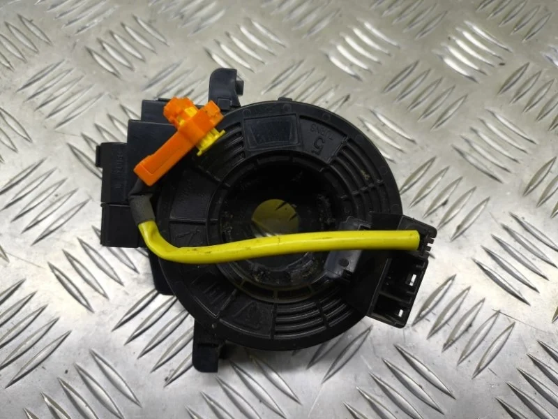 Шлейф руля Toyota Hilux (2005-2015) 2010 843060K051 ПИКАП 2.5 D 2KDFTV