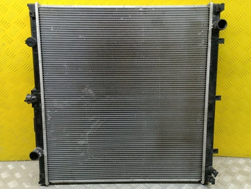 Радиатор (основной) Toyota Sequoia II 2008 - 2022 2008 164000S010 5.7 I 3URFE