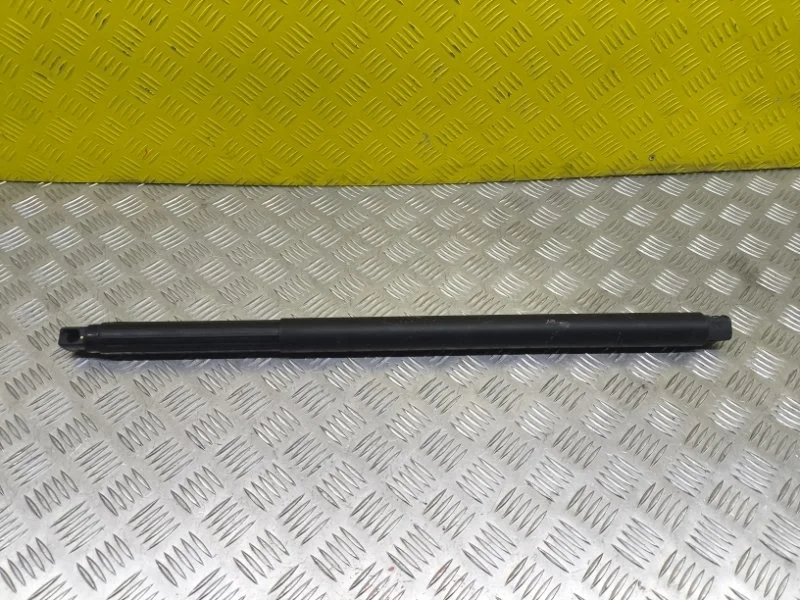 Амортизатор крышки багажника (3-5 двери) Chevrolet Tahoe IV (2014-2020) 2015 84306929 5.3 I L83