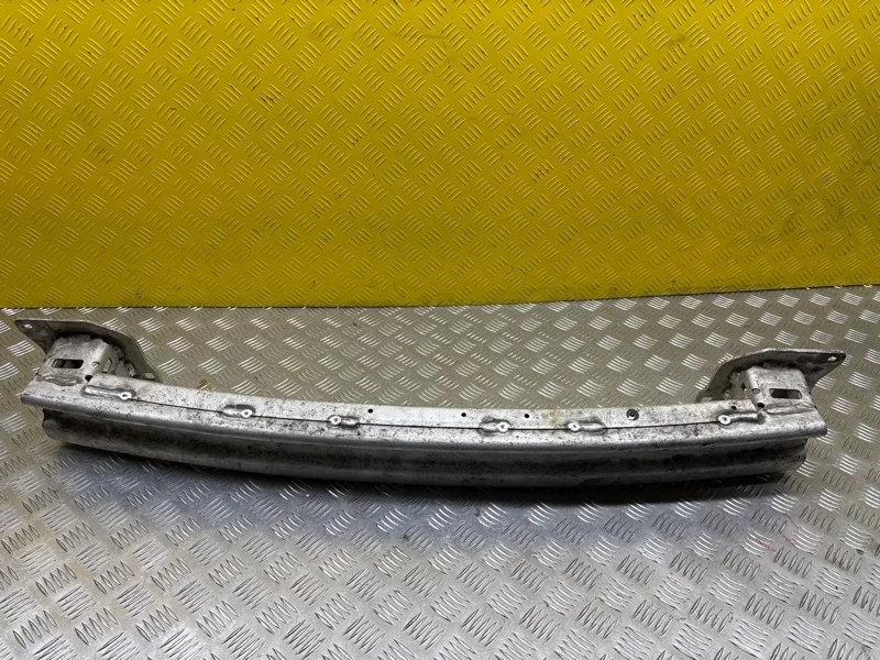 Усилитель бампера заднего Land Rover Range Rover Evoque I (2011-2018) 2016 LR066891 2.0 D 204DTD