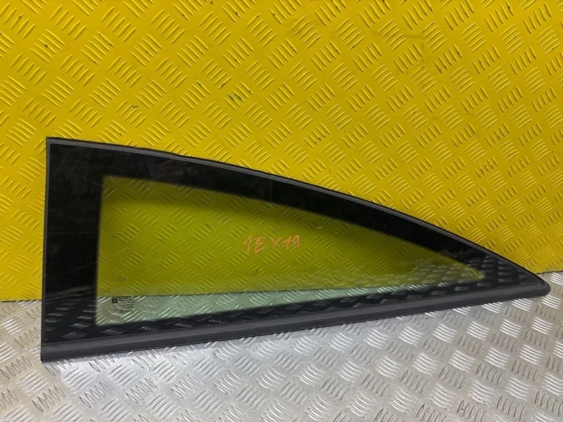 Стекло кузовное боковое левое Opel Corsa D (2006-2014) 2010 13188508