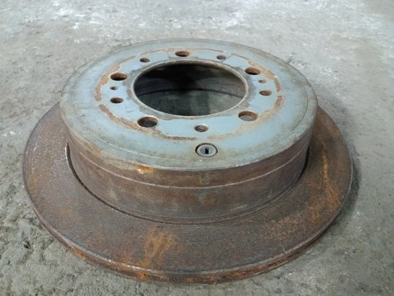 Диск тормозной задний Toyota Sequoia II 2008 - 2022 2008 424310C011 5.7 I 3URFE