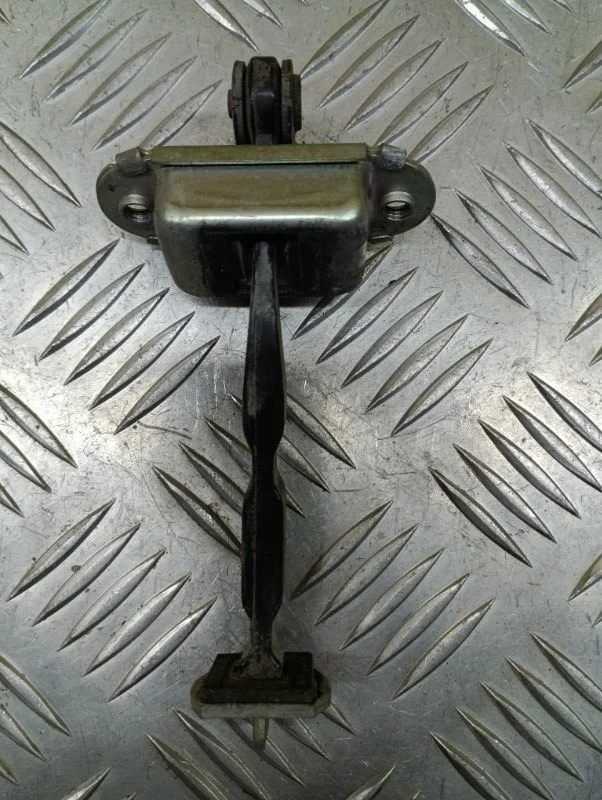 Ограничитель открывания двери Nissan Pathfinder (R51M) 2004-2013 2008 804304X00A ВНЕДОРОЖНИК 2.5 D YD25DDTI