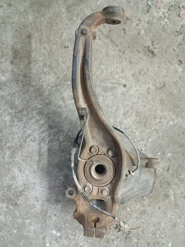 Кулак поворотный левый Nissan Pathfinder (R51M) 2004-2013 2008 40015EB000 2.5 D YD25DDTI