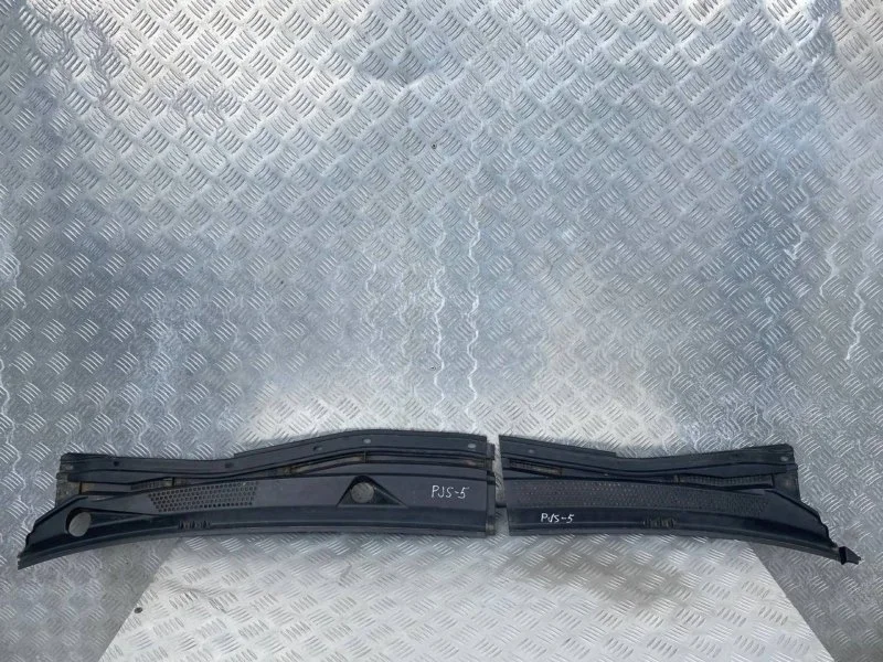 Дождевик Mitsubishi Pajero Sport Ii (2008-2017) 2011 MN117710 ВНЕДОРОЖНИК 2.5 D 4D56