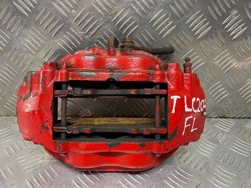 Суппорт передний левый Toyota Land Cruiser 200 (2008-2021) 2010 4775060280 4.5 D 1VDFTV