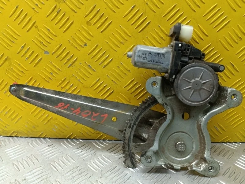 Стеклоподъемник электр. задний правый Mitsubishi L200 (2006-2015) 2008 MN182404 ПИКАП 2.5 D 4D56