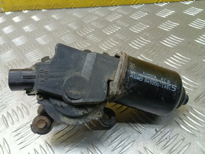 Моторчик заднего стеклоочистителя (дворника) Toyota Land Cruiser (100) 1998-2007 2004 8511060300 ВНЕДОРОЖНИК 4.7 I 2UZFE