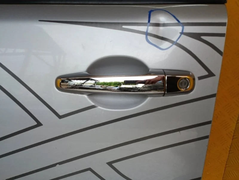 Ручка двери наружная передняя левая Mitsubishi L200 (2006-2015) 2006 5716A032 ПИКАП 2.5 D 4D56