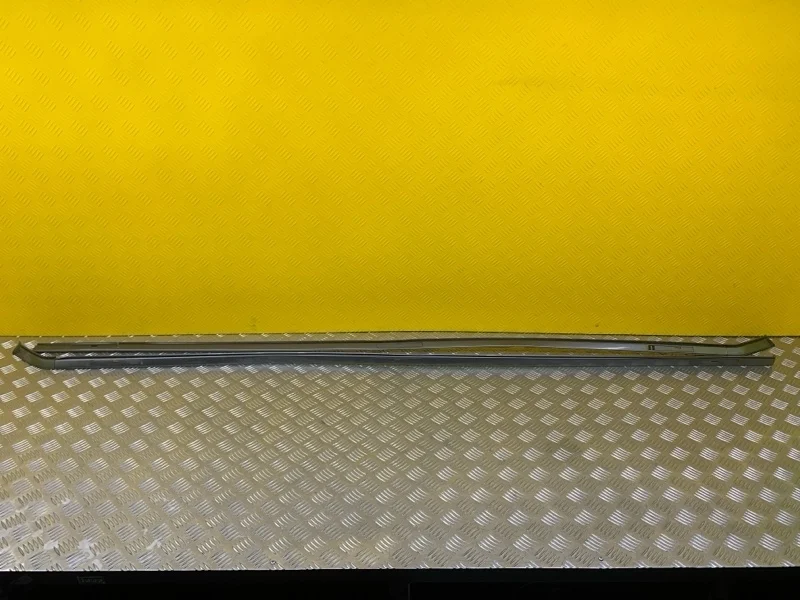 Молдинг крыши Land Rover Range Rover III (2002-2012) 2009 DBC000022LML