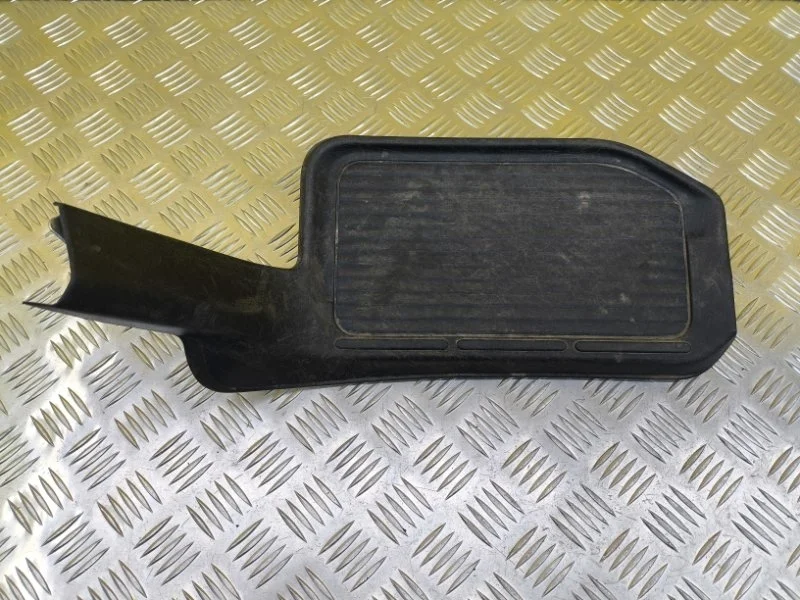 Накладка на порог внутренняя задняя правая Mitsubishi Pajero IV (2006-2019) 2007 MR655356 ВНЕДОРОЖНИК 3.8 I