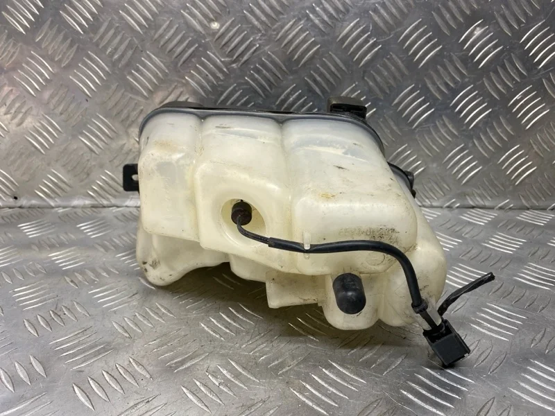 Бачок расширительный Land Rover Freelander II (2006-2014) 2010 LR004080 2.2 D 224DT