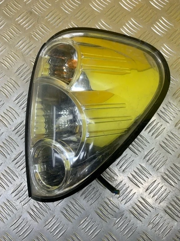 Фонарь задний правый Mitsubishi L200 (2006-2015) 2010 8330A156