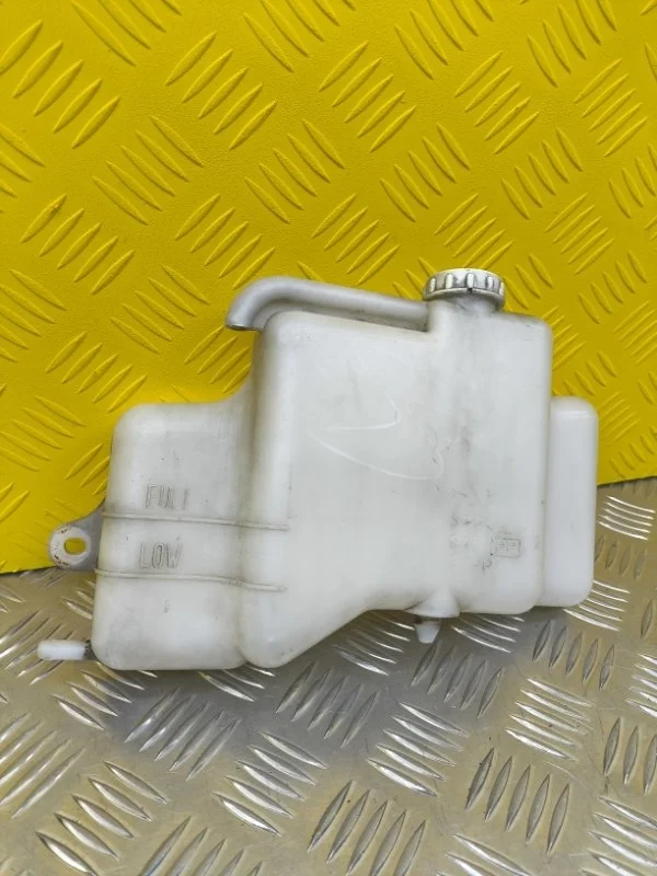 Бачок расширительный Mitsubishi L200 (2006-2015) 2006 MN135072 ПИКАП 2.5 D 4D56
