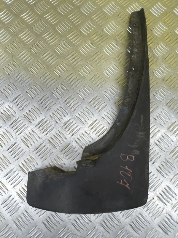 Брызговик передний правый Nissan Navara (D40) 2004-2015 2008 63850EB300 ПИКАП 2.5 D YD25DDTI