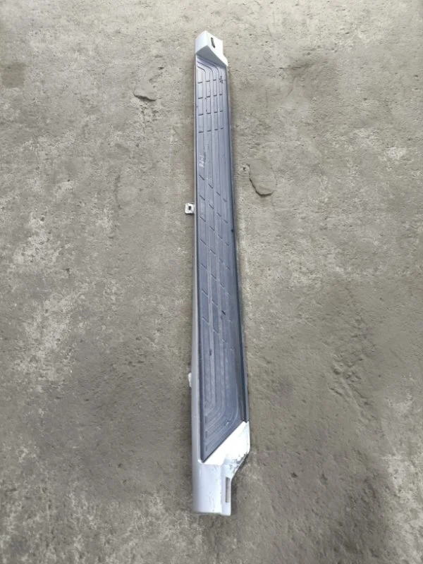 Накладка на подножку Mitsubishi Pajero IV (2006-2019) 2007 7656A044HA ВНЕДОРОЖНИК 3.8 I