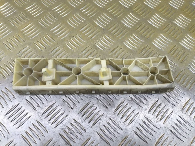 Кронштейн заднего бампера правый Infiniti FX 30D ( 2002-2013) 2010 852261CA0A 3.0 D V9X