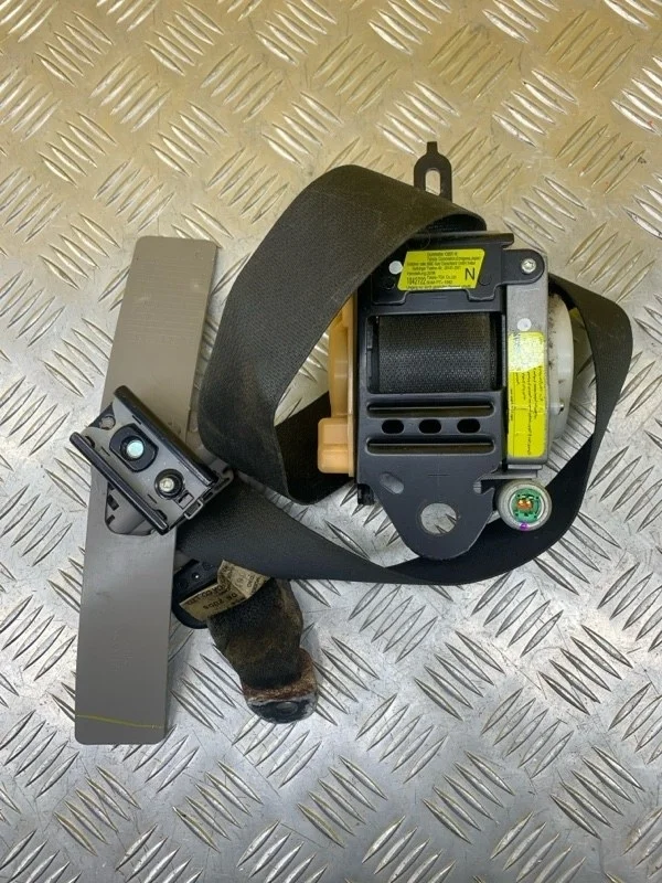 Ремень безопасности с пиропатроном Mitsubishi L200 (2006-2015) 2011 MN173443HC