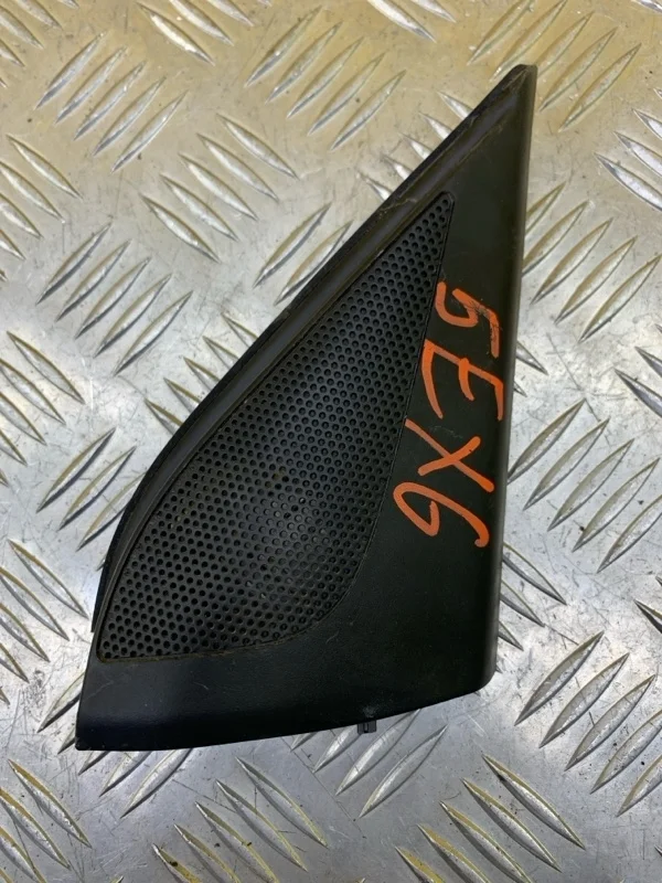 Крышка зеркала внутренняя правая Mitsubishi L200 (2006-2015) 2006 MN136566XA ПИКАП 2.5 D 4D56