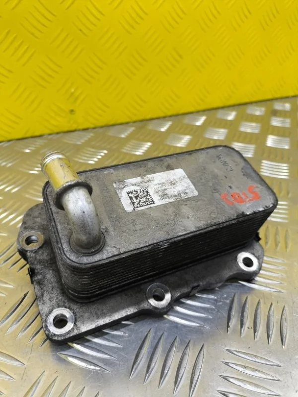 Радиатор масляный Land Rover Range Rover Evoque I (2011-2018) 2016 LR075630 2.0 D 204DTD