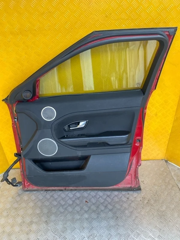Обшивка двери передняя правая Land Rover Range Rover Evoque I (2011-2018) 2011 LR028122 2.2 D 224DT