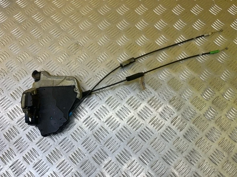 Замок двери передней правой Toyota Land Cruiser Prado 150 (2009-2023) 2014 6903060250 ВНЕДОРОЖНИК 3.0 D 1KDFTV