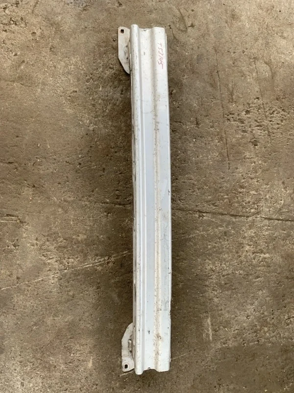 Усилитель бампера заднего Land Rover Range Rover Evoque I (2011-2018) 2014 LR044061 2.2 D 224DT