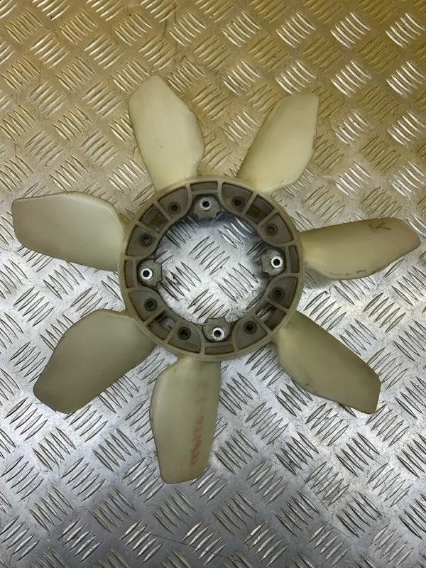 Вентилятор радиатора Toyota Land Cruiser Prado 150 (2009-2023) 2013 1636167020 ВНЕДОРОЖНИК 3.0 D 1KDFTV