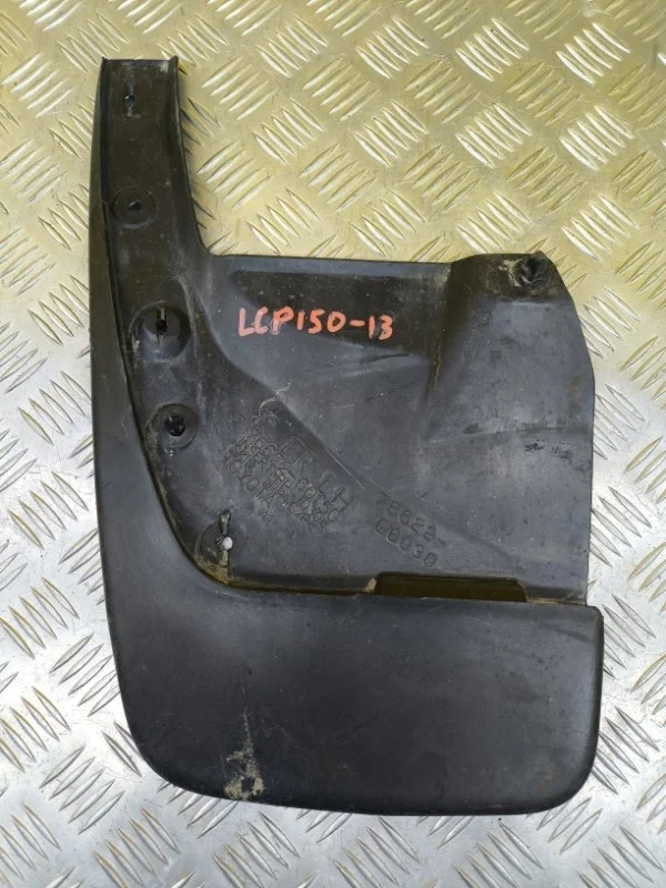Брызговик передний левый Toyota Land Cruiser Prado 150 (2009-2023) 2013 7662260150 ВНЕДОРОЖНИК 3.0 D 1KDFTV