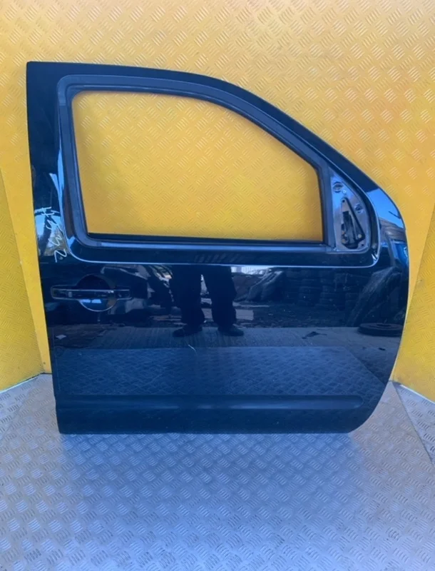 Стекло двери передней правой Nissan Pathfinder (R51M) 2004-2013 2007 80300EB310 ВНЕДОРОЖНИК 2.5 D YD25DDTI