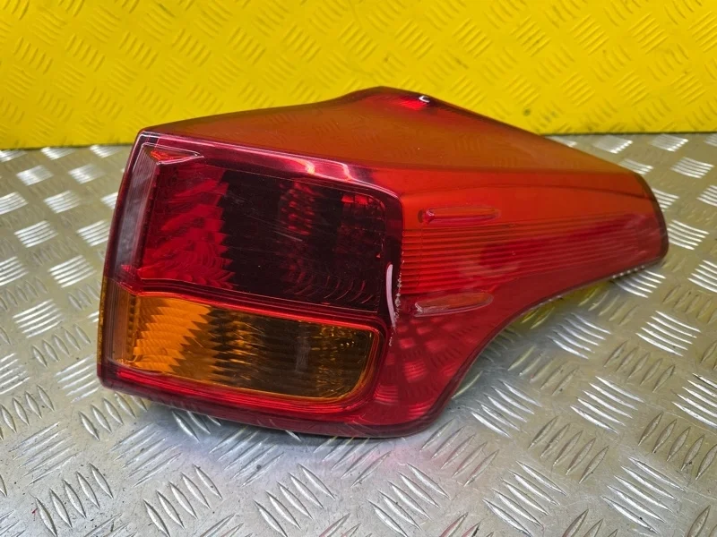 Фонарь задний правый Toyota Rav 4 (CA40) (2012-2019) 2013 8155142170 2.0 D 1ADFTV