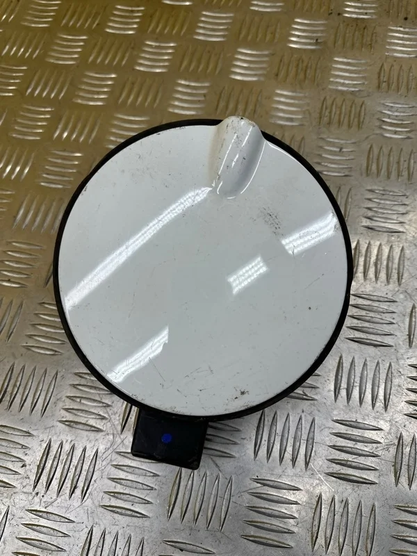 Лючок топливного бака Opel Corsa D (2006-2014) 2010 13183307