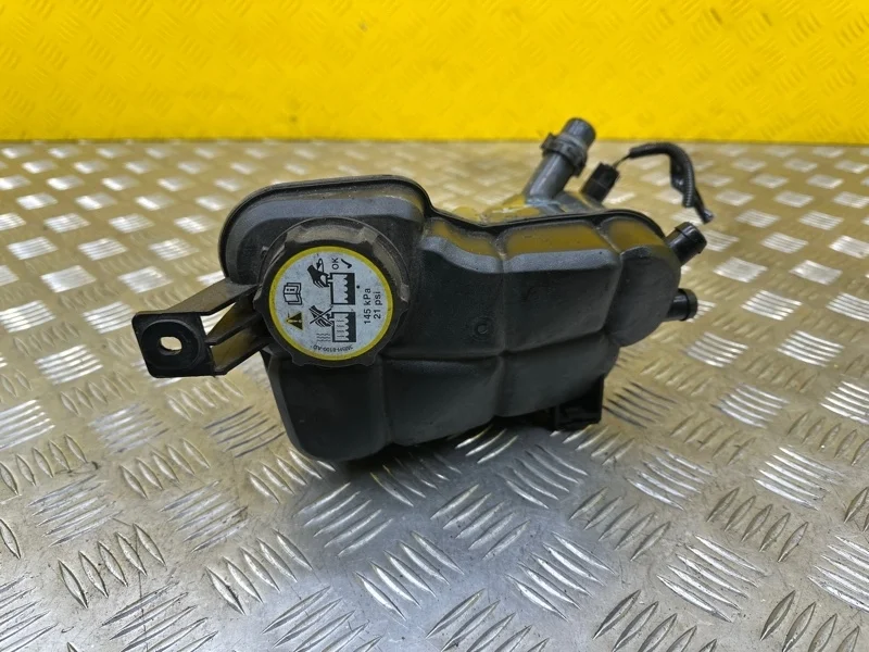 Бачок расширительный Land Rover Range Rover Evoque I (2011-2018) 2011 LR024296 2.2 D 224DT