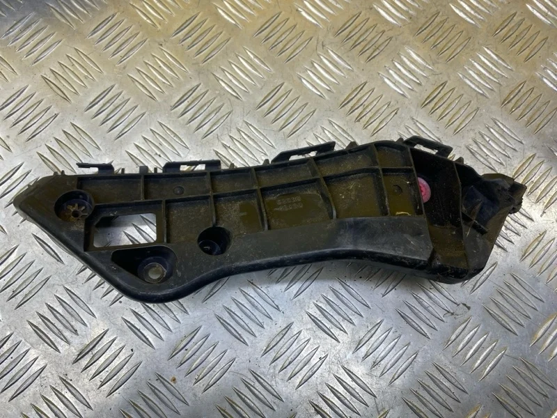Кронштейн крепления бампера переднего Toyota Rav 4 (CA40) (2012-2019) 2013 5253642050 2.0 D 1ADFTV