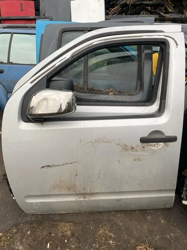 Дверь передняя левая Nissan Navara (D40) 2004-2015 2006 80101EB330 2.5 D YD25DDTI