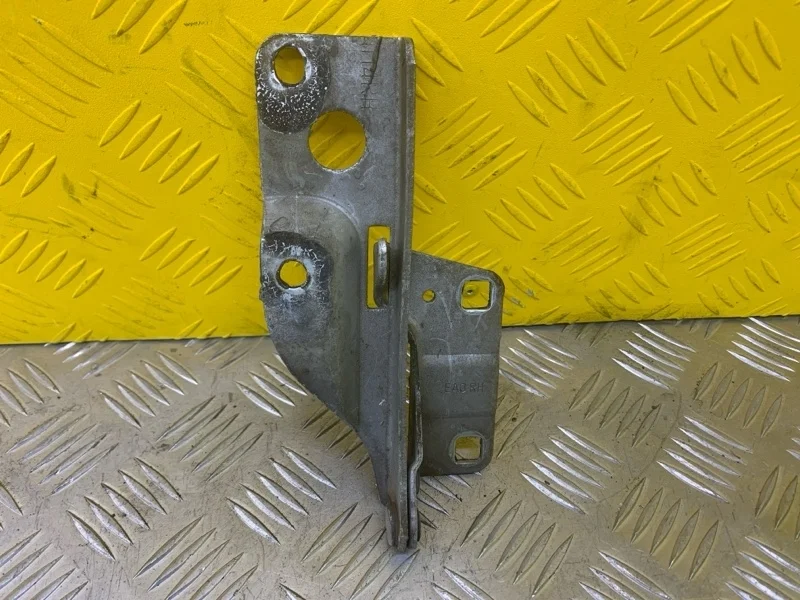 Петля капота правая Nissan Navara (D40) 2004-2015 2008 65400ZP00A ПИКАП 2.5 D YD25DDTI