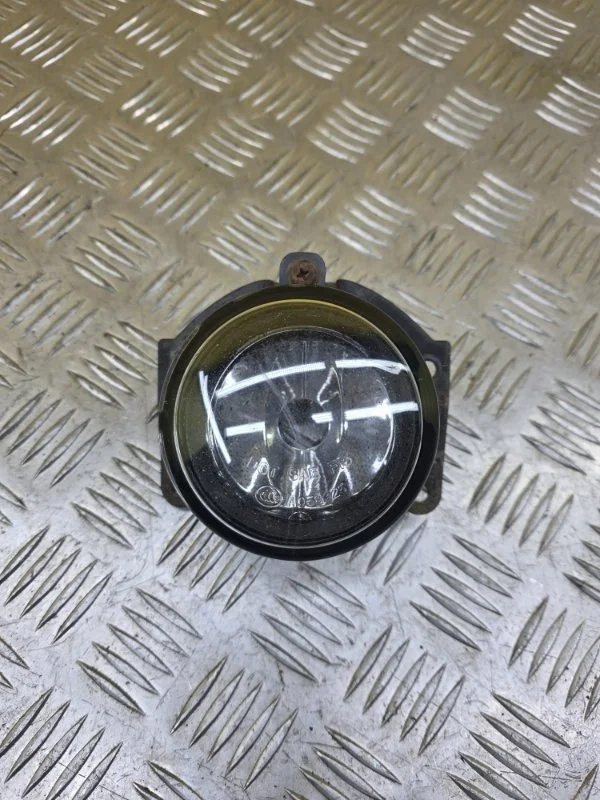 Фара противотуманная правая Mitsubishi Pajero Sport Ii (2008-2017) 2008 8321A288 ВНЕДОРОЖНИК 3.2 D 4M41