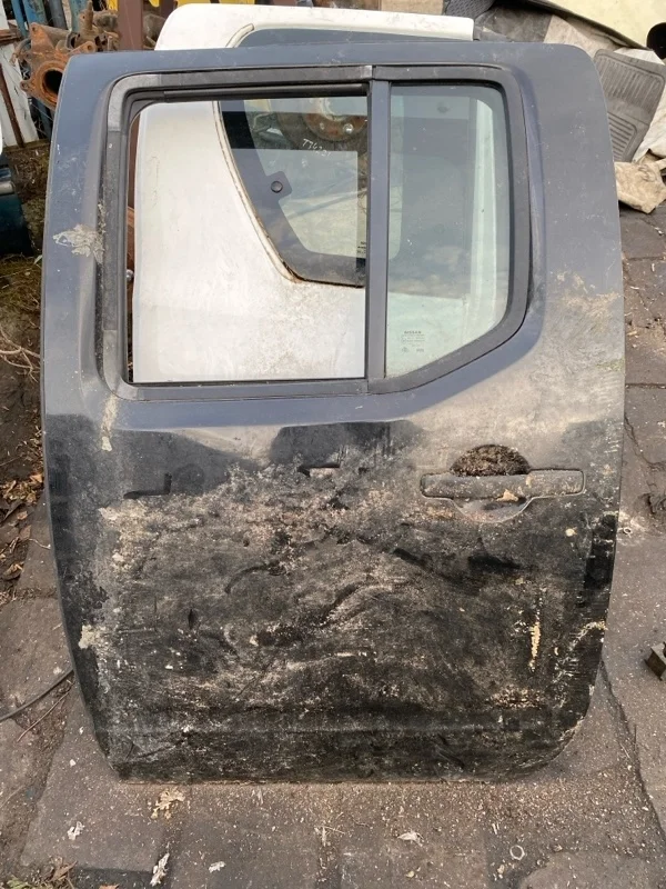 Дверь задняя левая Nissan Navara (D40) 2004-2015 2006 82101EB332 2.5 D YD25DDTI