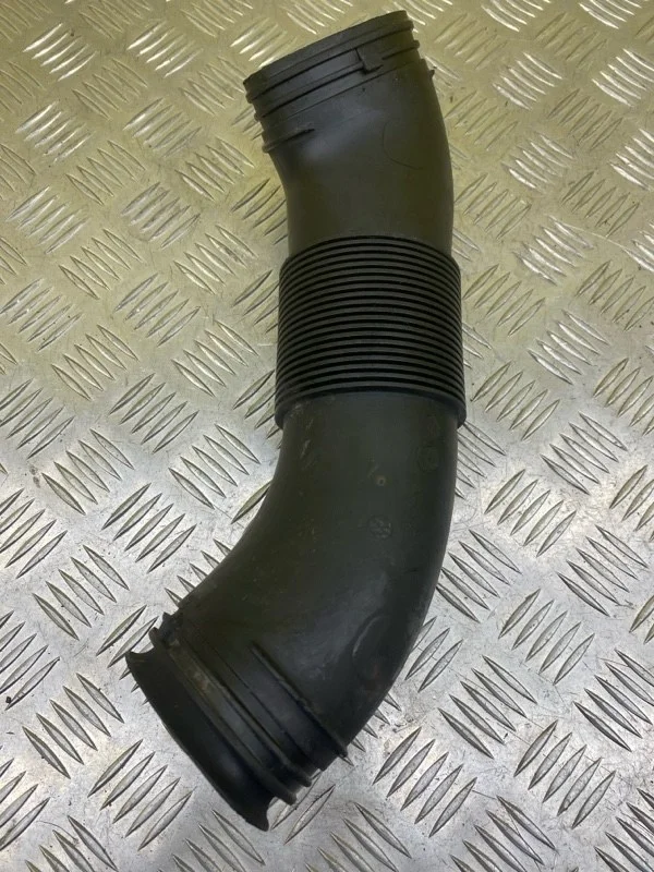 Патрубок воздушного фильтра Volkswagen Amarok (2010-н.в.) 2011 2H0129618 ПИКАП 2.0 D CDCA