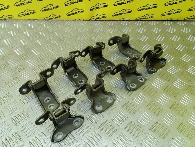 Петля двери Toyota Sequoia Ii 2008 - 2022 2013 6871002020 ВНЕДОРОЖНИК 5.7 I 3URFE